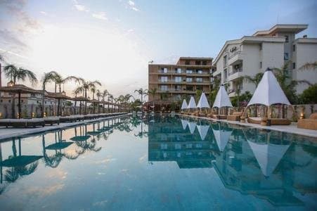 Regina Palm Resort, Kavaje